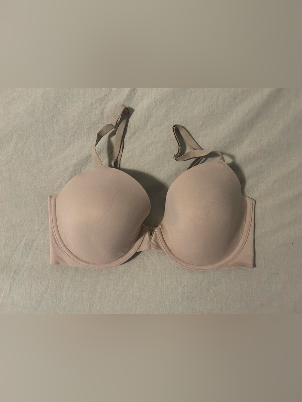Victoria’s Secret Love Cloud
Smooth Lightly Lined Demi Bra
